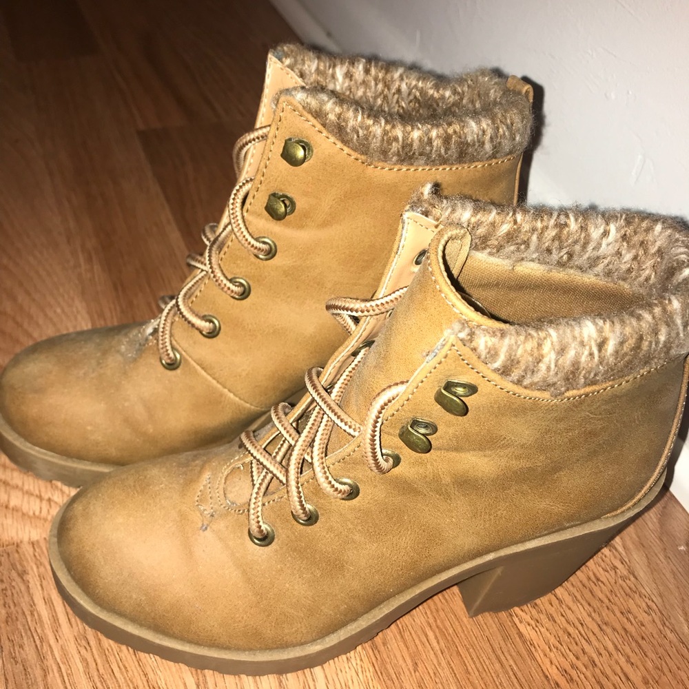 Light brown booties
